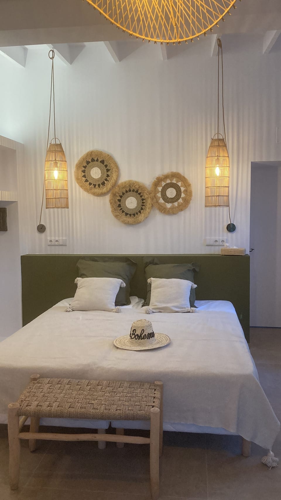 Superior Double Room | In-room safe, WiFi (free)