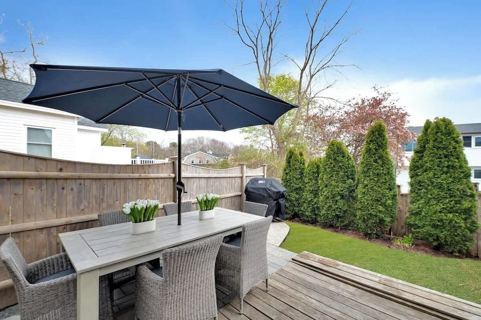 Fire up the grill and enjoy the sea breeze, bird songs, and ocean glimpses.