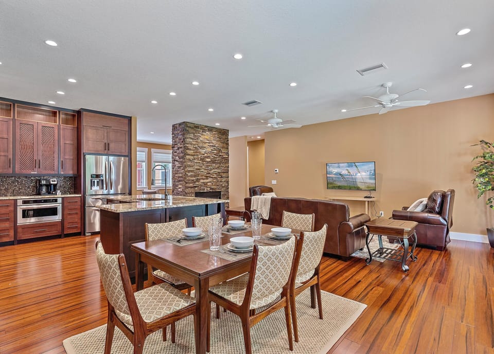 Great open floor plan in the main living area.