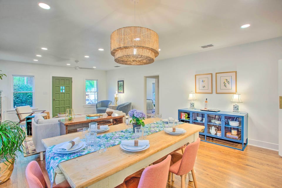 Living Room | Dining Area