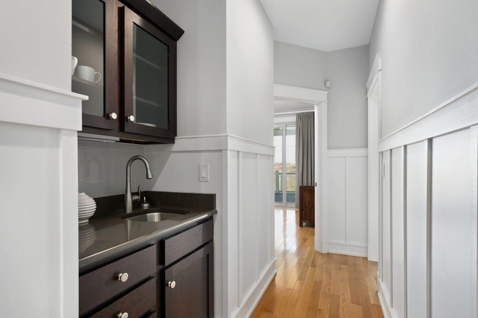 Second Level Wet Bar
