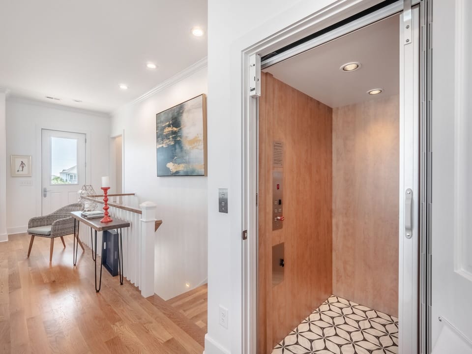 Elevator - Effortless Floor Access