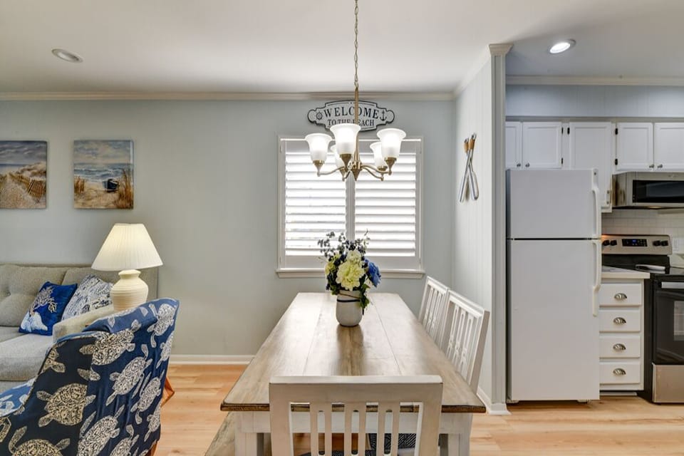 Plenty of space to sit and enjoy a meal with seating for six people. 