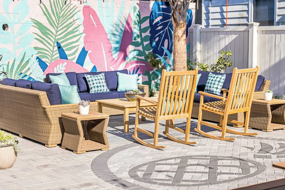 Perfect Location, Central to Historic Downtown Charleston