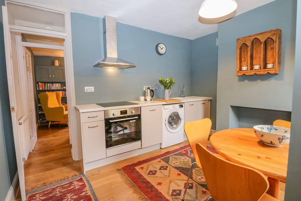 Cottage | Interior