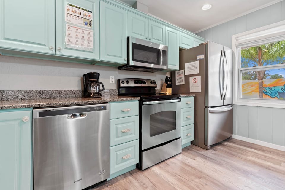 6550 Sabal Dr-10