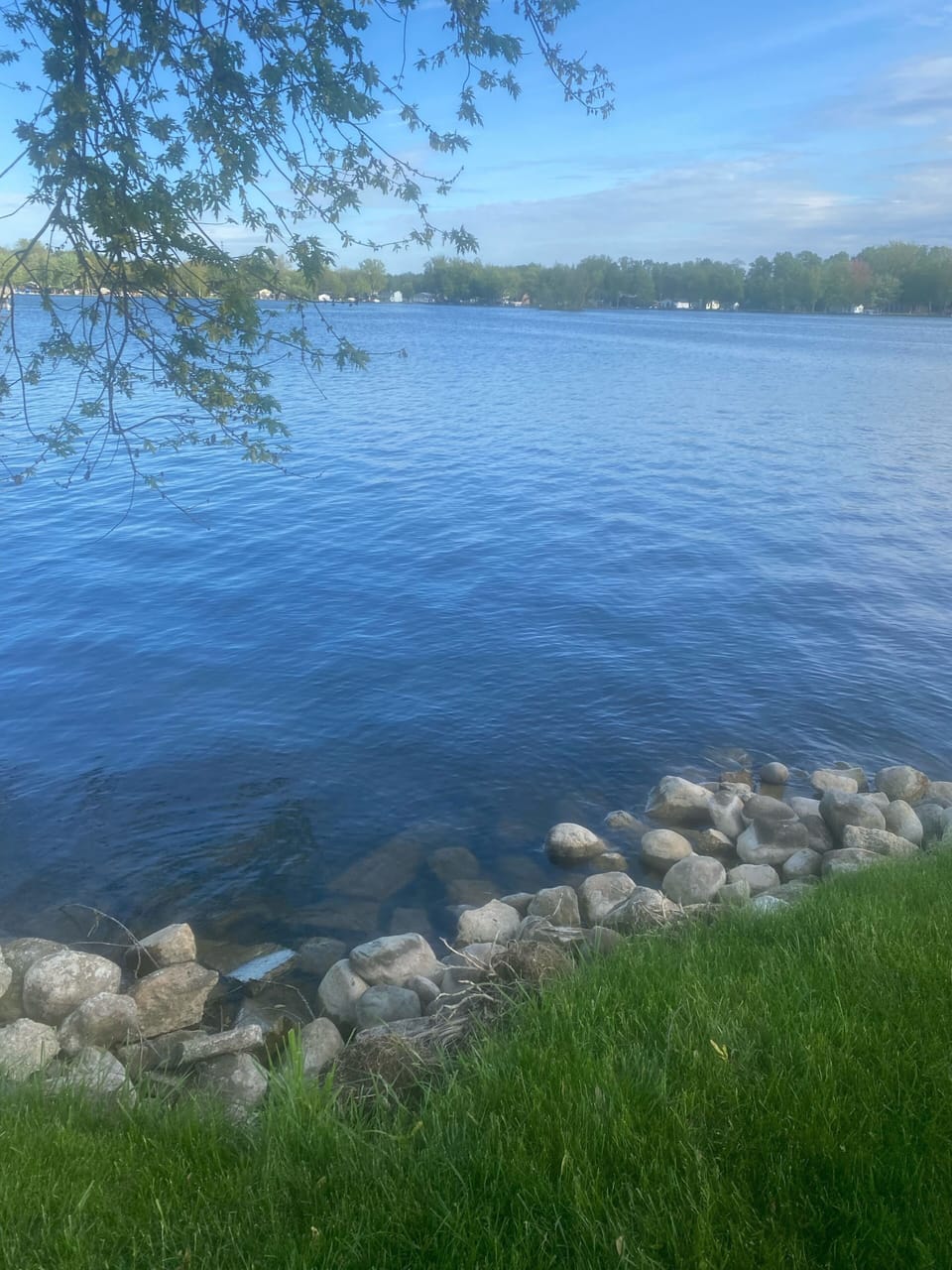 lake access to swim 