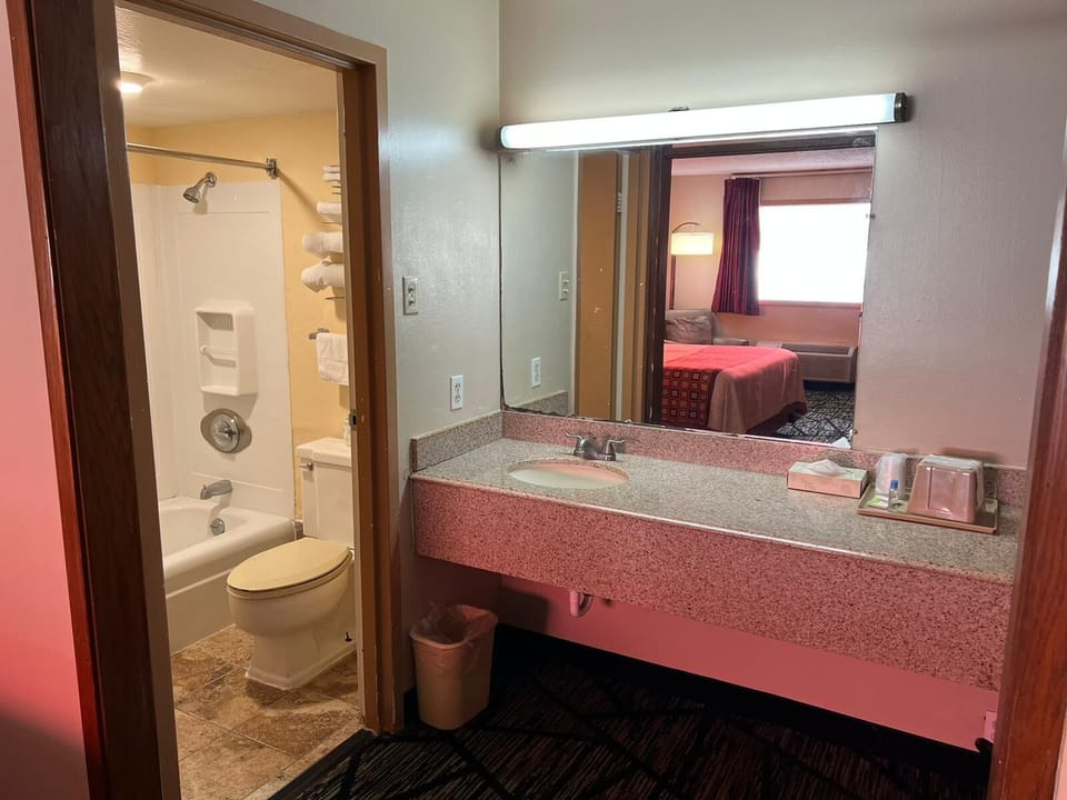 Shower, towels