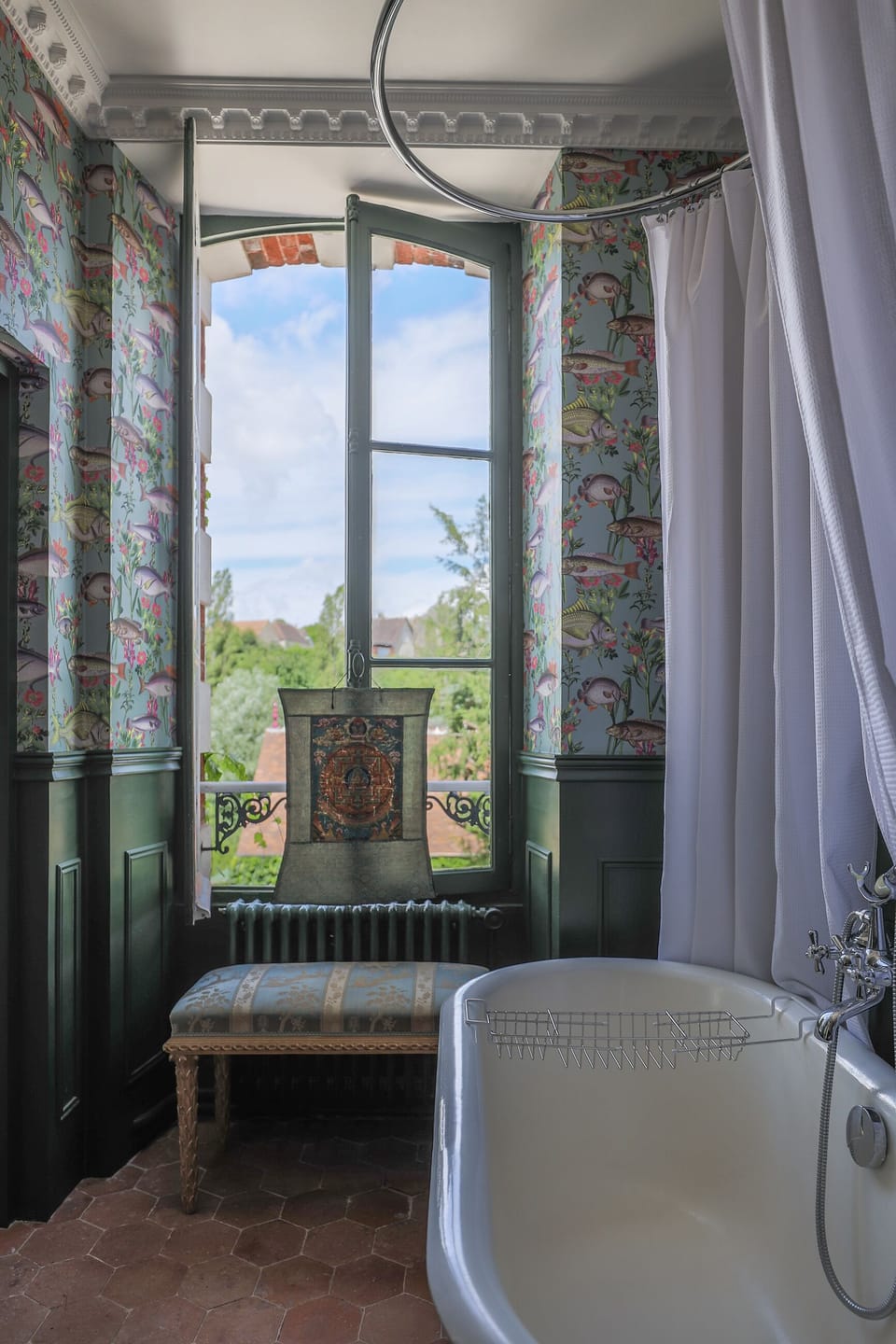 Deluxe Double Room, 1 Queen Bed, Garden View (Trianon) | Bathroom | Separate tub and shower, hydromassage showerhead, hair dryer, bathrobes