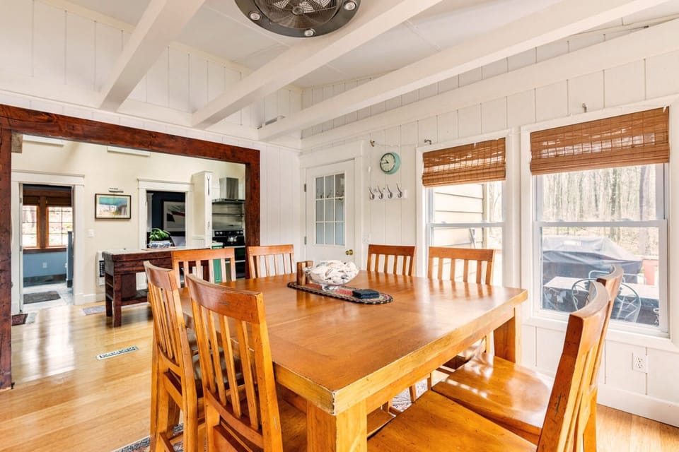 Dining for 8 can be accommodated in the family room.