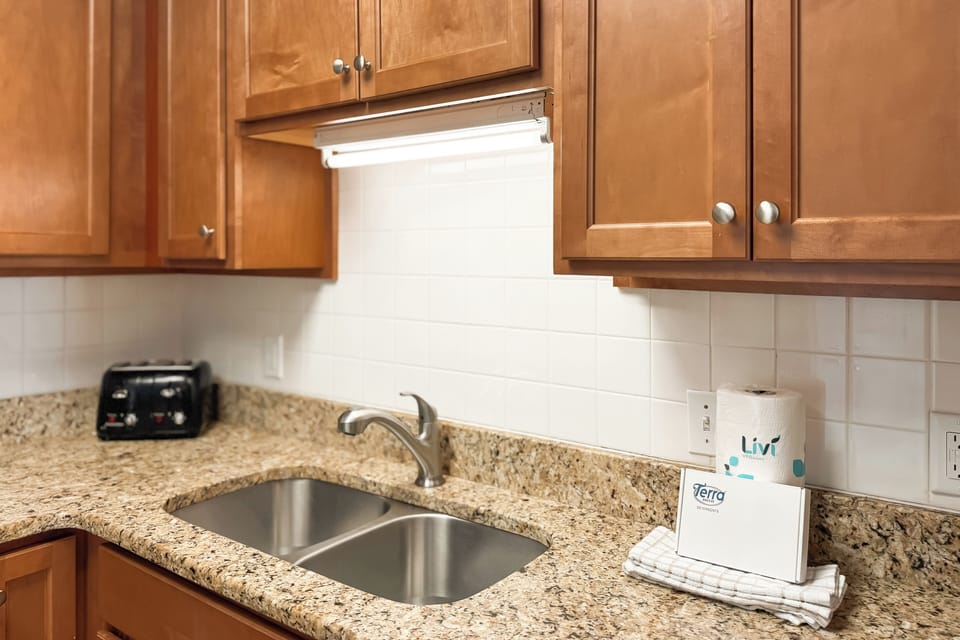 Kitchen amenities