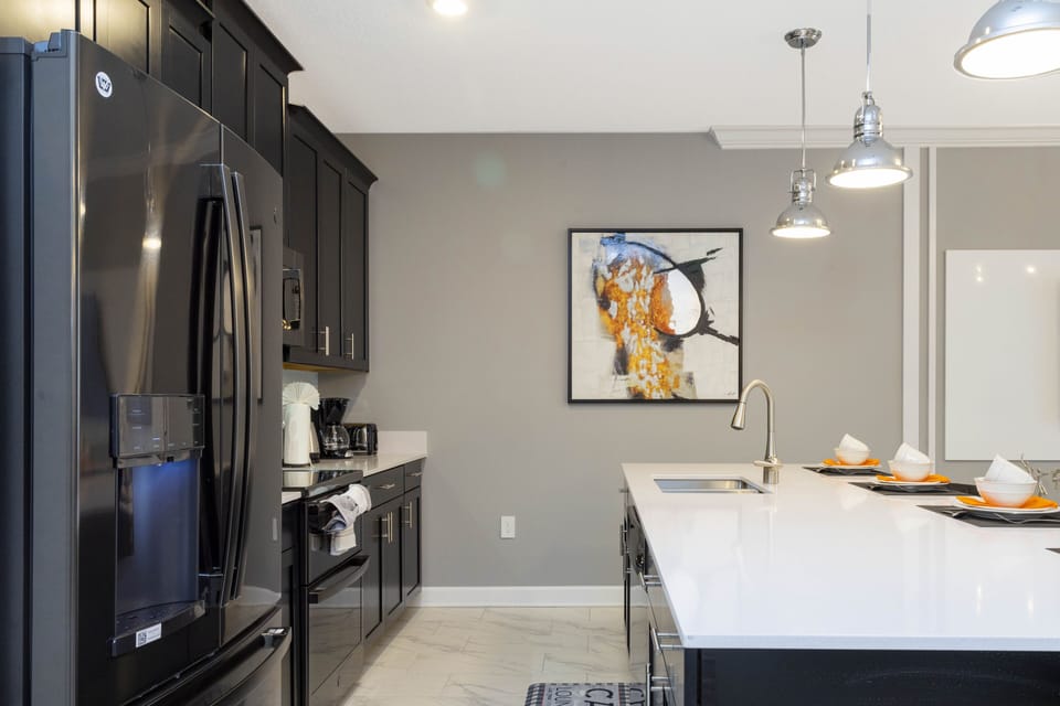 Family Townhome, 4 Bedrooms | Bathroom | Free toiletries, hair dryer, towels, soap