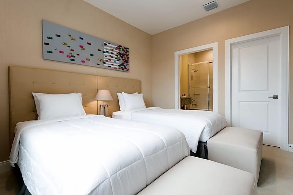 Family Townhome, 4 Bedrooms | 4 bedrooms, in-room safe, individually decorated, individually furnished