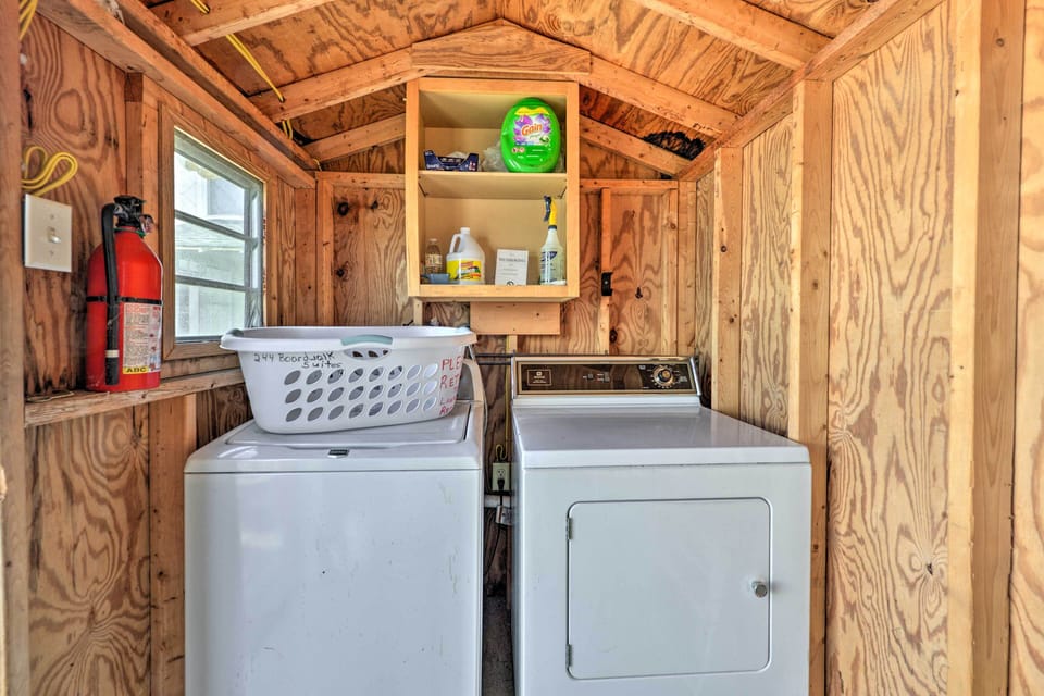 Seasonal Shared Amenities | Washer/Dryer