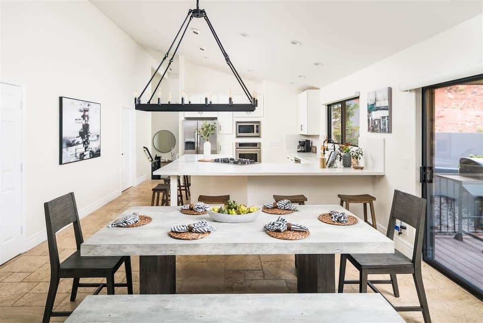 Ample dining space 