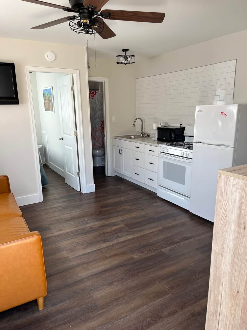 Living Area (2)
