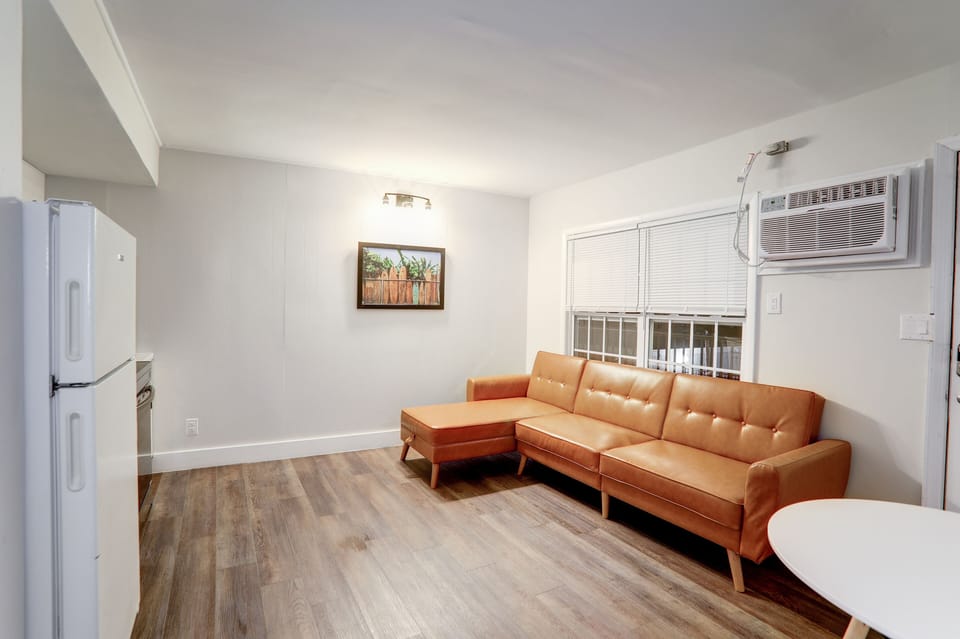 Living Area (2)