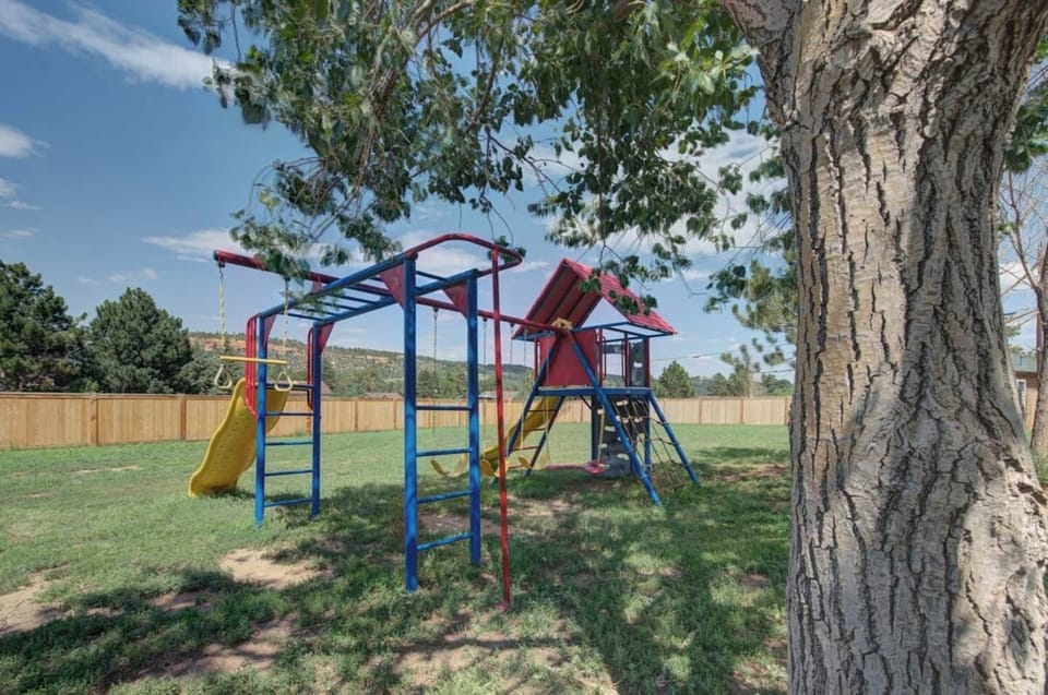 Shared play equipment with upstairs guests. Waiver to be signed before use.