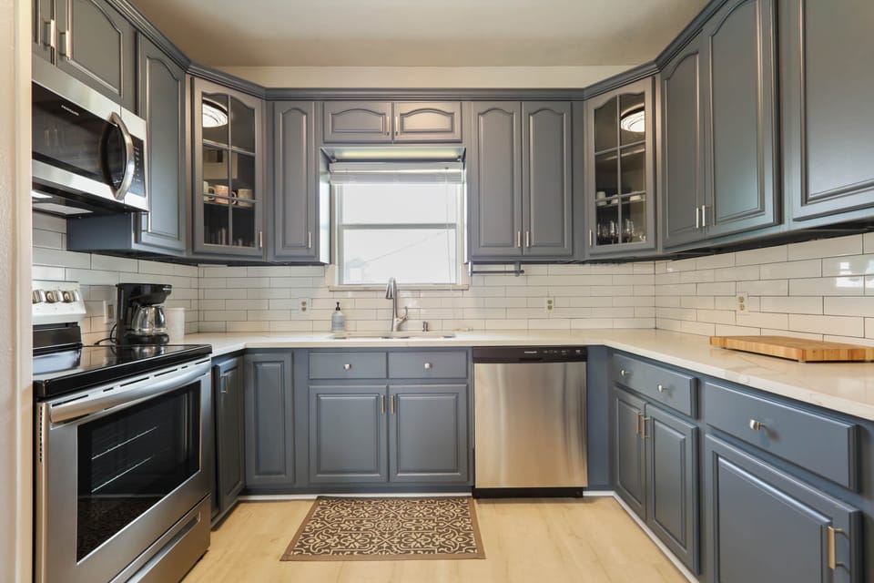 A full kitchen for those meals around the table together!