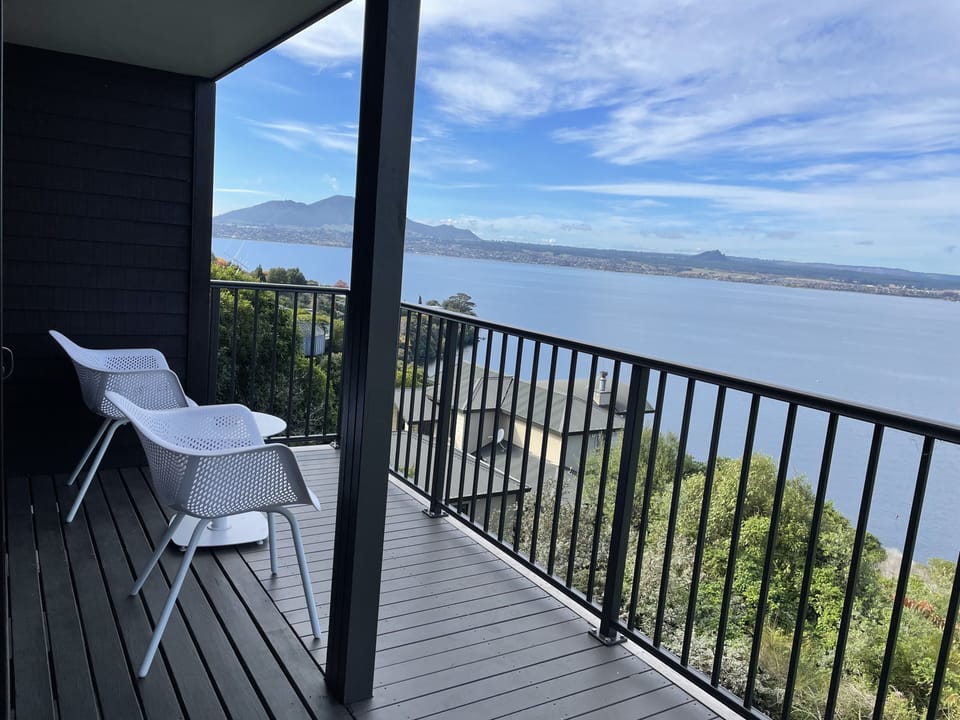Lakeview from another patio in front of the kitchen 