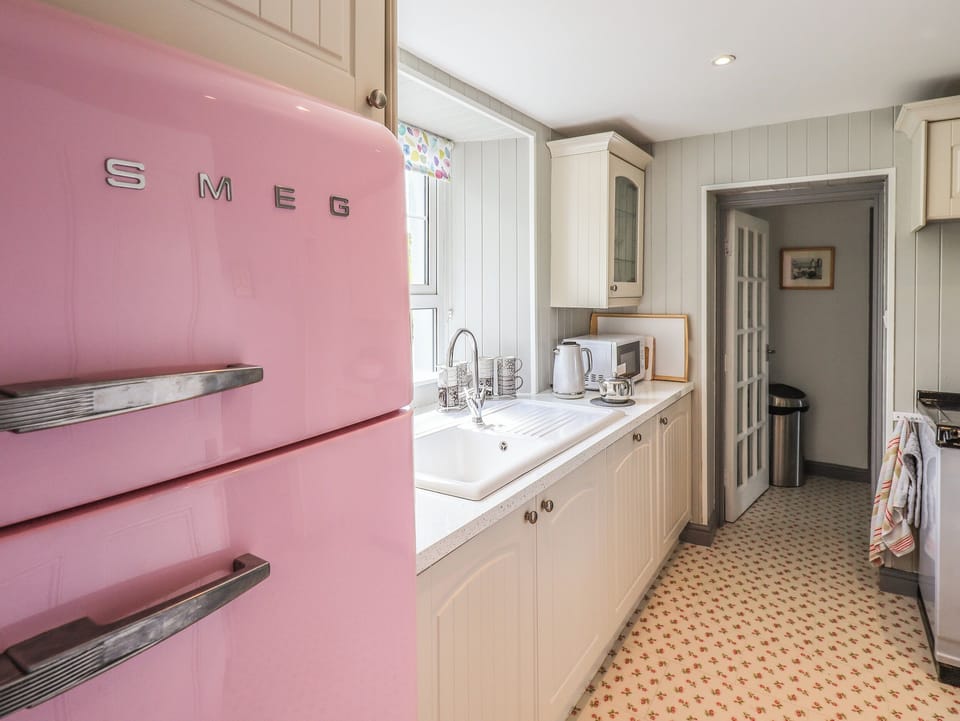 Cottage | Interior
