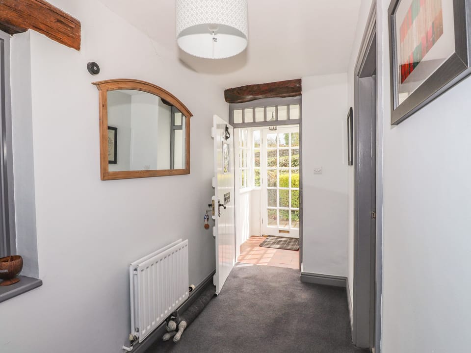 Cottage | Interior