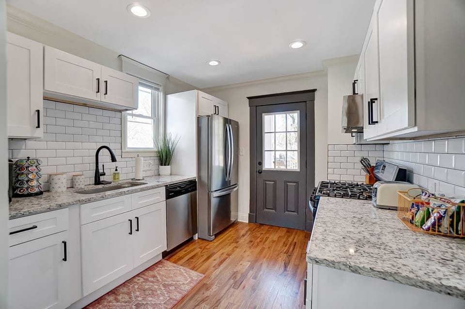 Fully stocked kitchen- includes Keurig coffee station and snacks available 