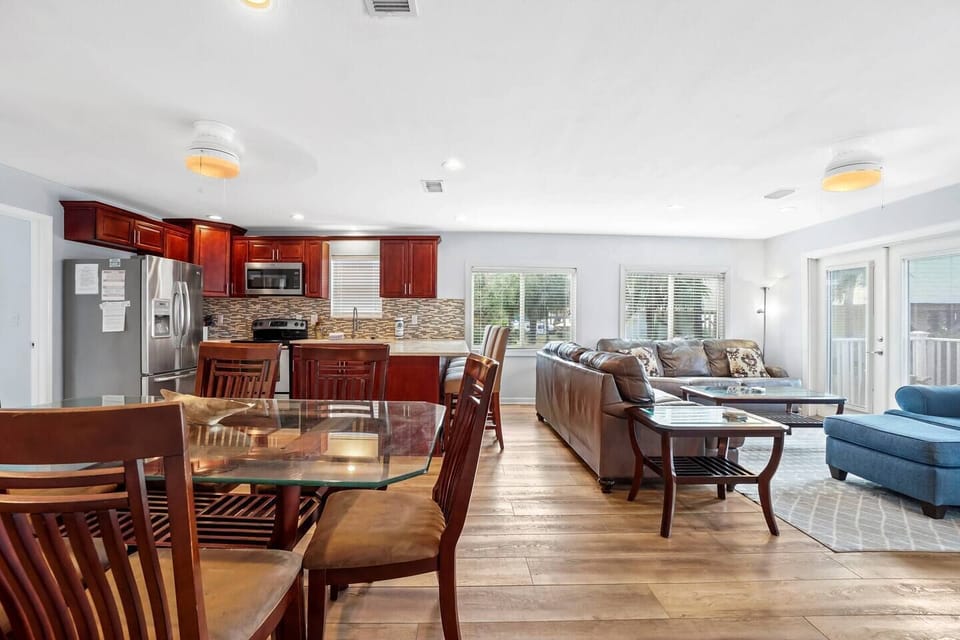 Dining space at the table and the breakfast bar.