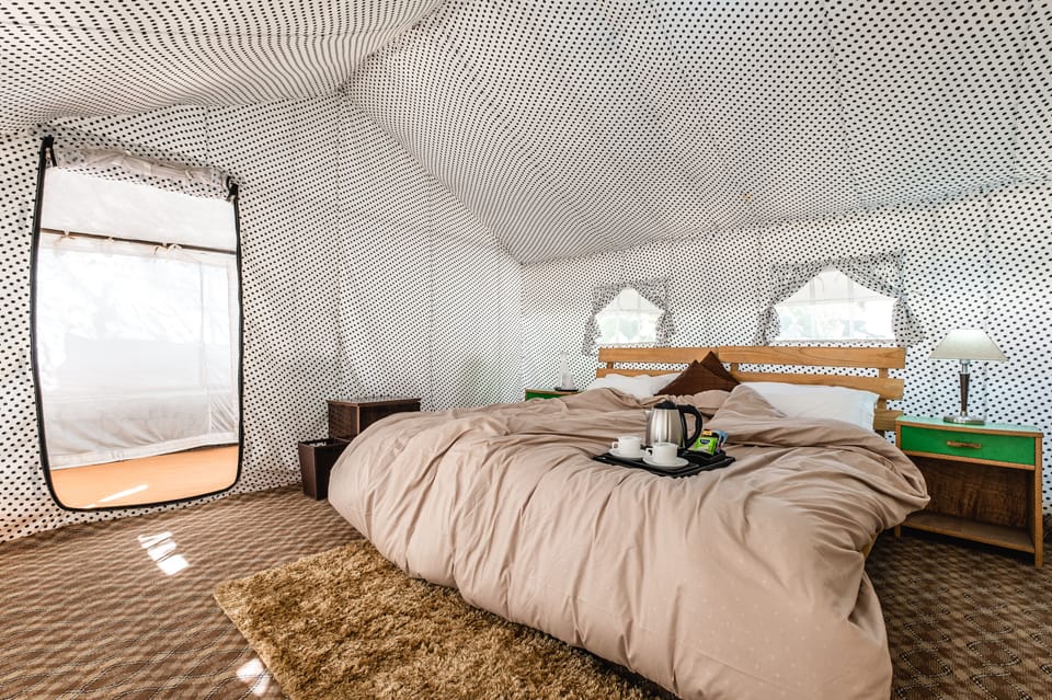 Deluxe Room | WiFi (free), bed sheets