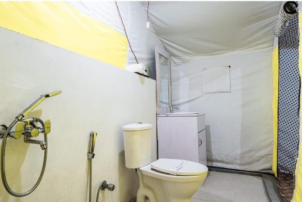 Deluxe Room | Bathroom | Bathtub, towels