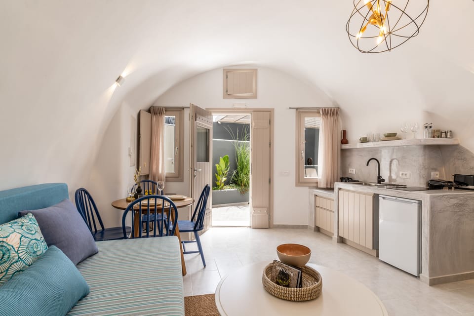 Luxury Apartment | Living area | Flat-screen TV