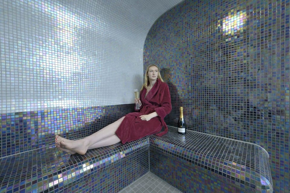 Relaxing steam with sensory eucalyptus