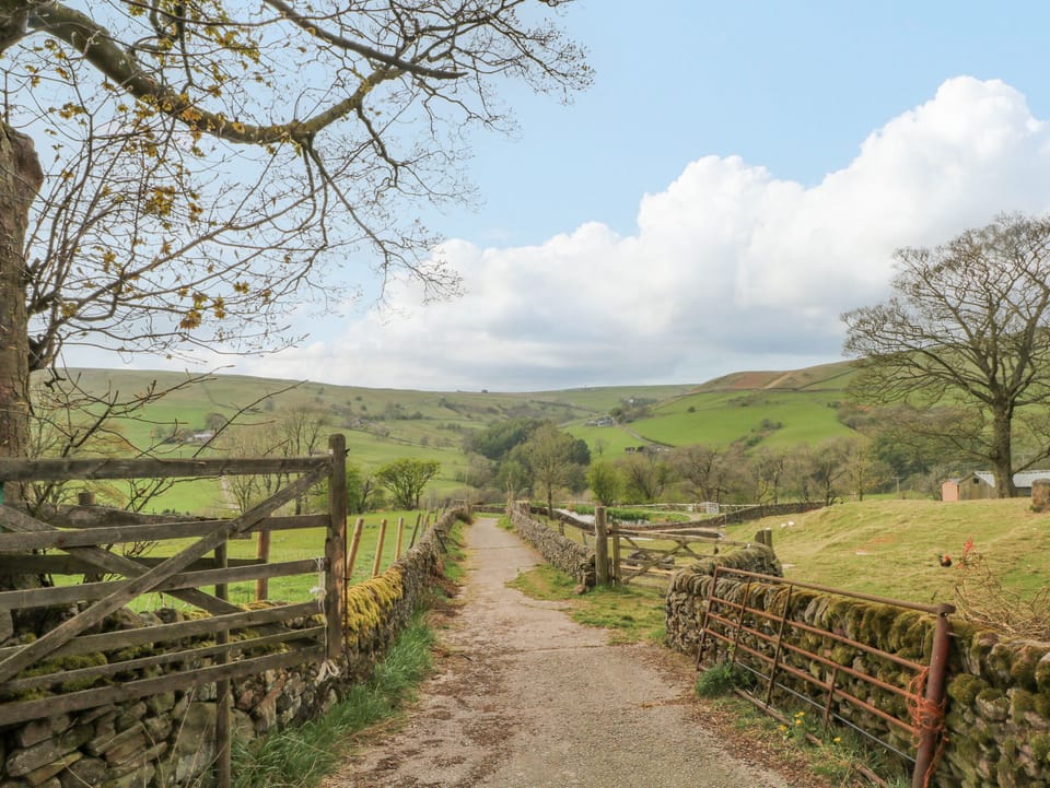 Swallows Nest Cottage in Staffordshire Moorlands District