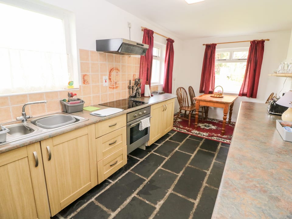 Cottage | Interior