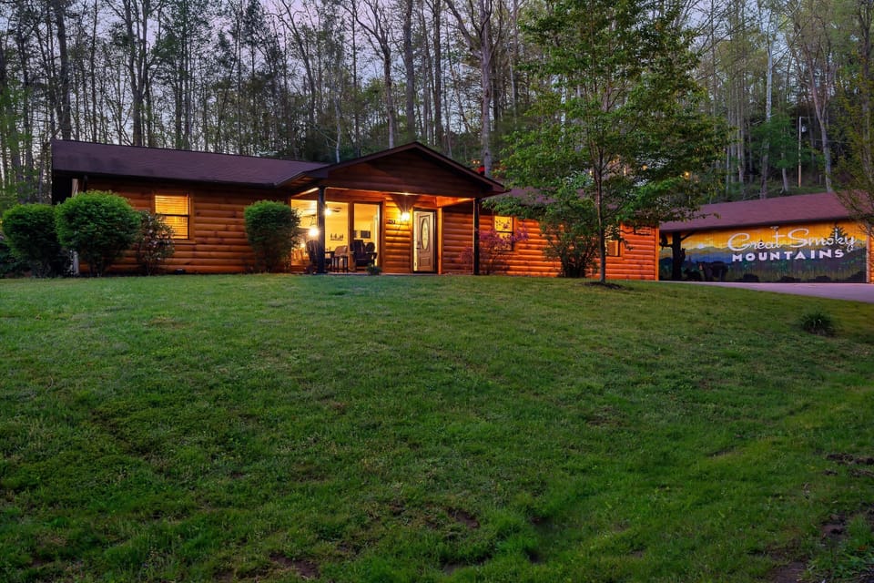 Single story cabin, surrounded by the Smokies with custom designs throughout!