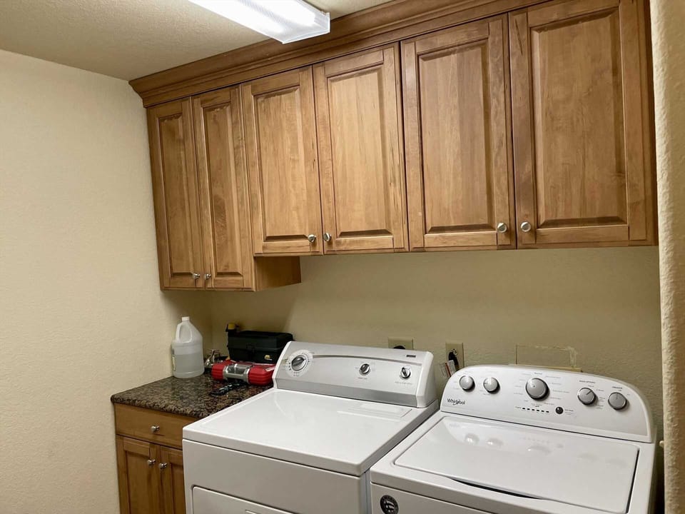 Condo, 3 Bedrooms | Laundry
