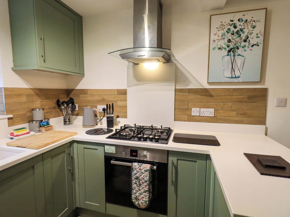 Fridge, microwave, cookware/dishes/utensils