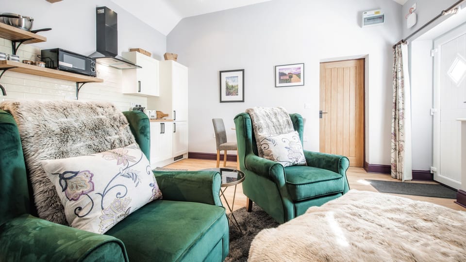 Cottage | 1 bedroom, individually decorated, individually furnished, free WiFi