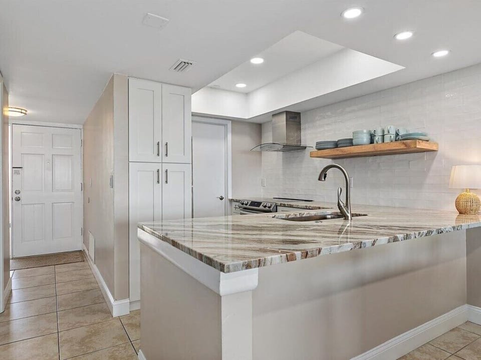Condo, Multiple Beds, Kitchen, Ocean View | Private kitchen | Fridge, microwave, oven, stovetop