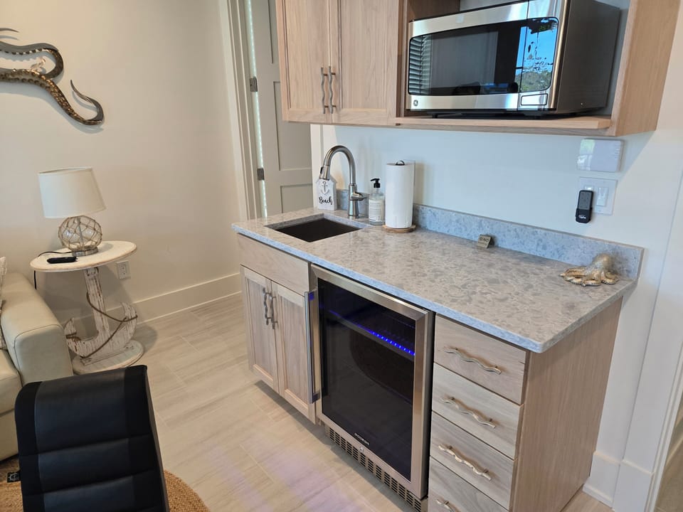 Game room wet bar area