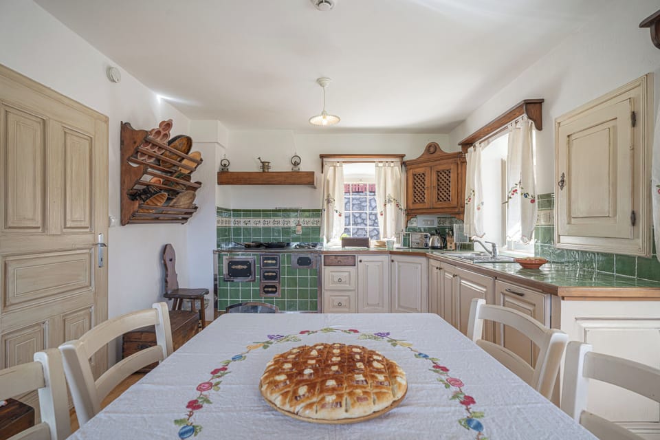 Kitchen and dining area