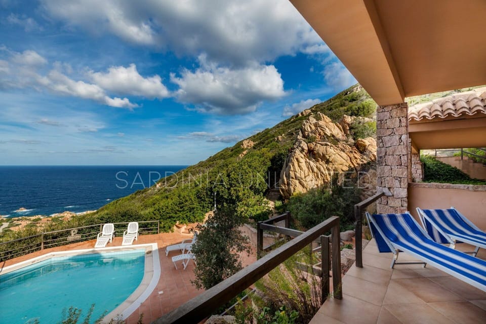 Balcony / Terrace / Patio