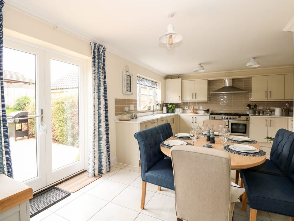 Cottage | Interior