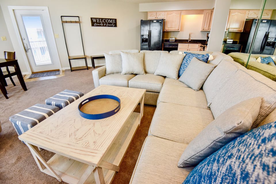 Sandpiper 8C Living Room