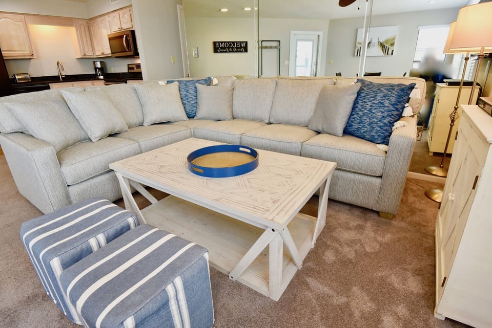 Sandpiper 8C Living Room