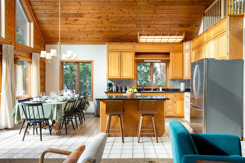 Stocked kitchen 