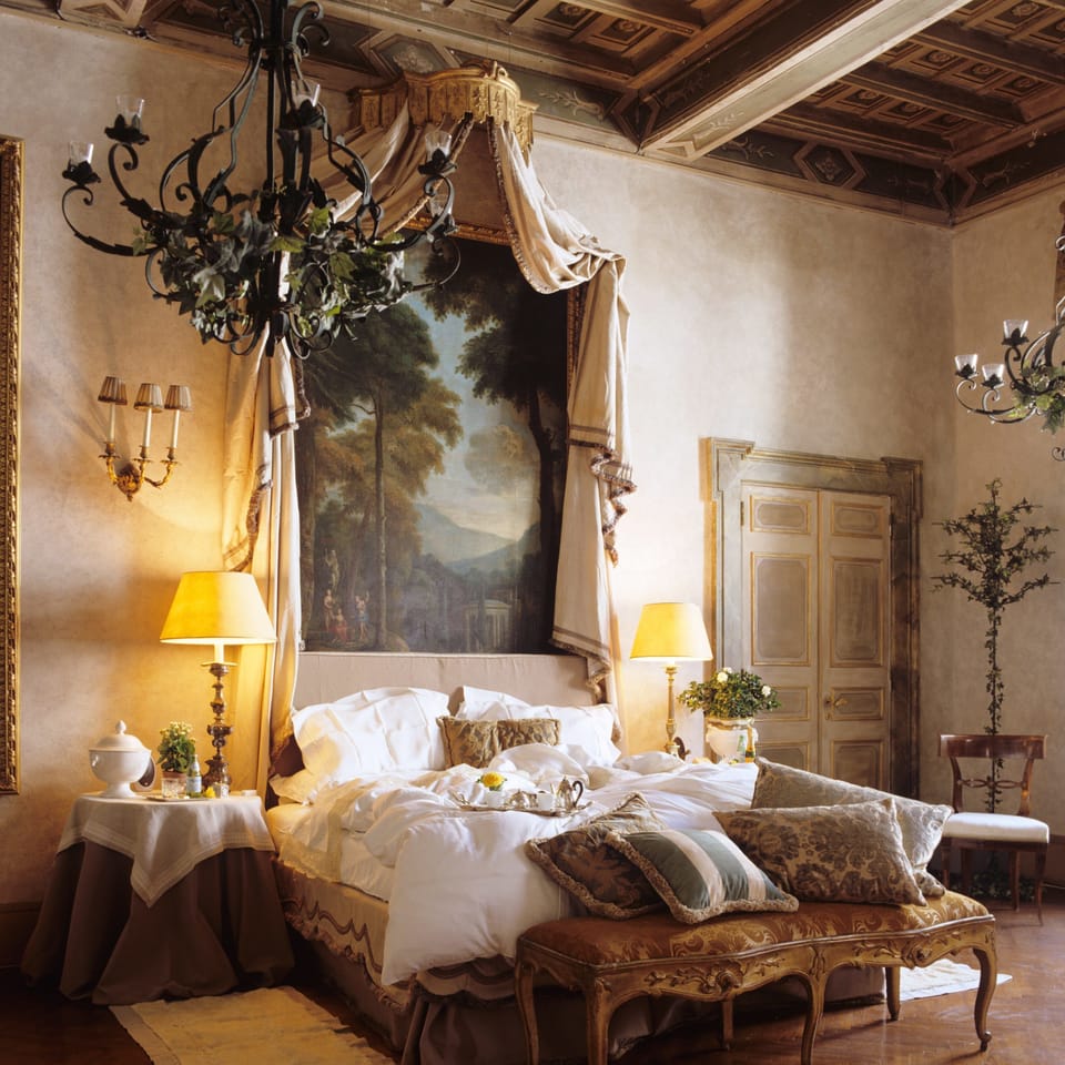 Napoleone Suite | Minibar, in-room safe, individually decorated, individually furnished