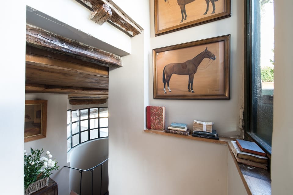 Roof Garden Suite | Minibar, in-room safe, individually decorated, individually furnished