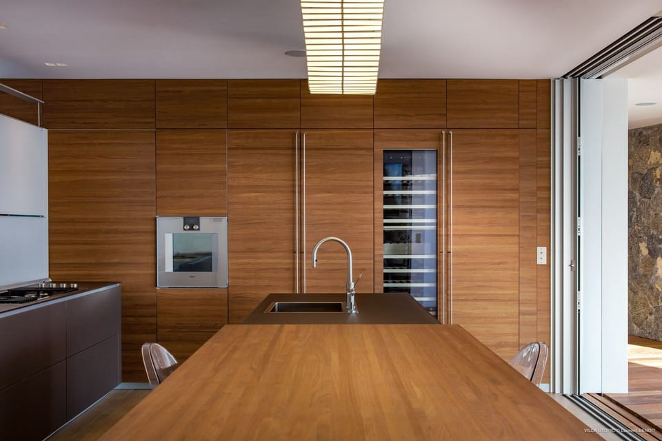 Kitchen & Dining Area