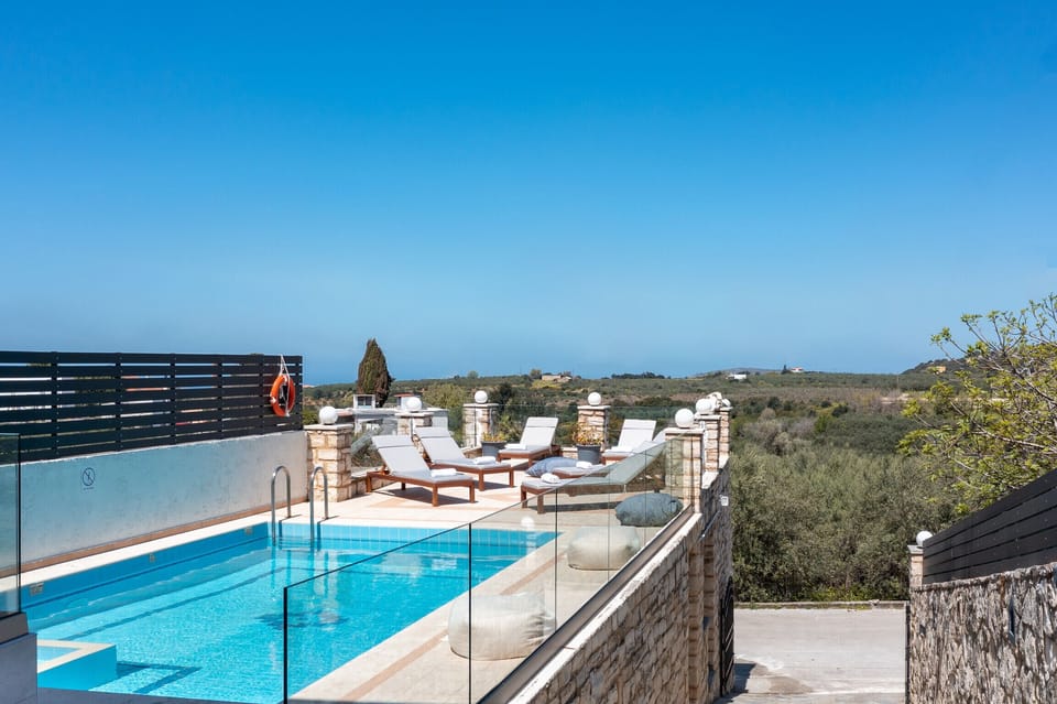 Swimming pool area of Renovated Villa, 6 persons, Kids pool, Picturesque village, Rethymno